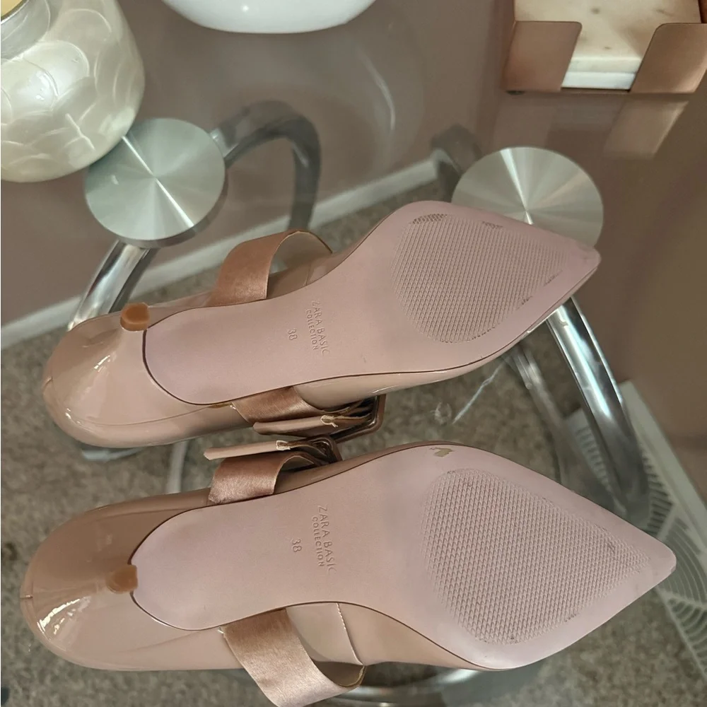 Zara Nude Patent Leather Kitten Heels with Buckle 38 - Picture 9 of 9